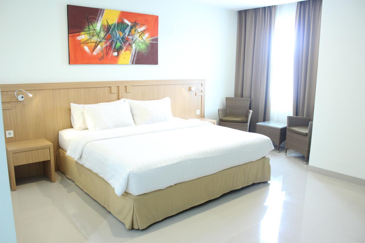 Naka Hotel Kupang Kupang  Eksteriør billede
