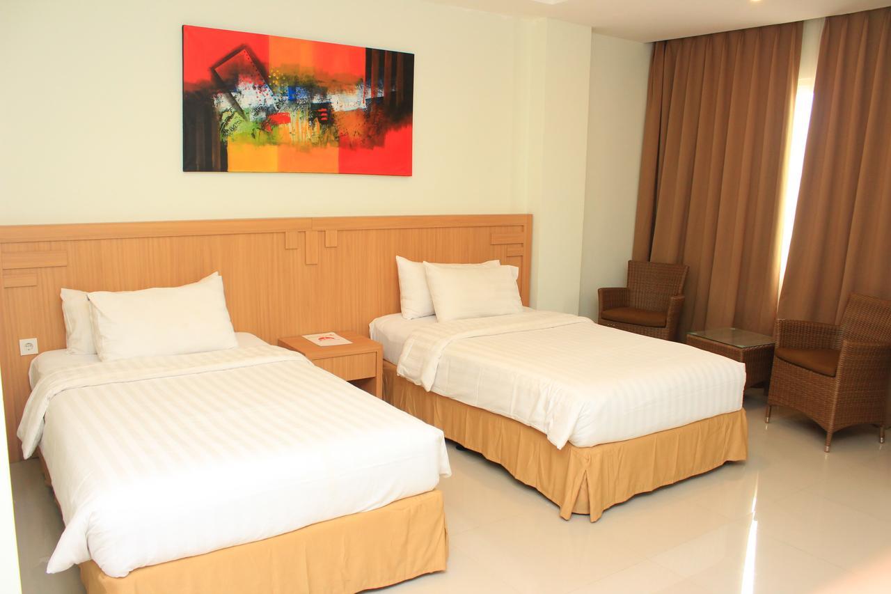 Naka Hotel Kupang Kupang  Eksteriør billede