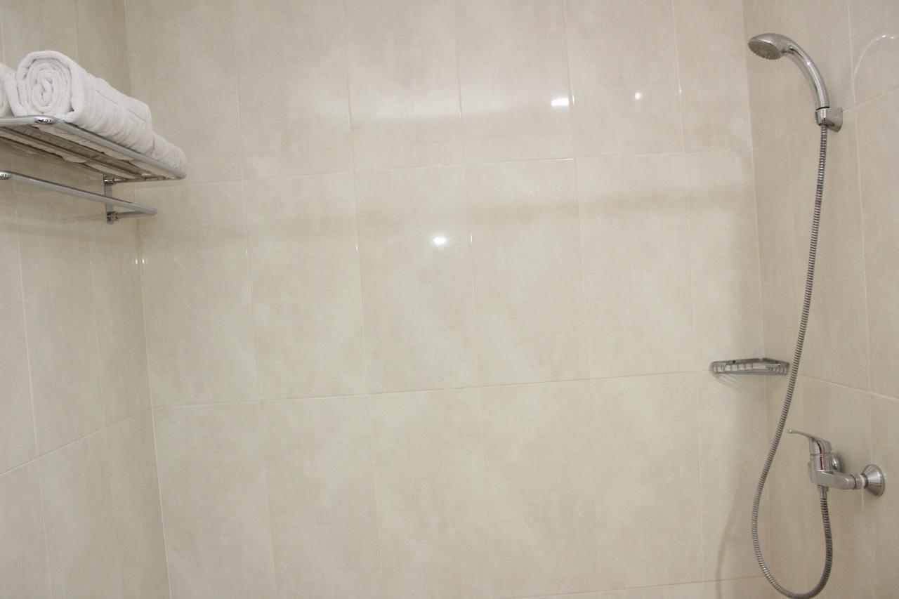 Naka Hotel Kupang Kupang  Eksteriør billede