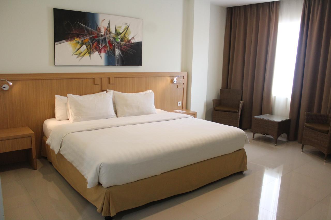 Naka Hotel Kupang Kupang  Eksteriør billede