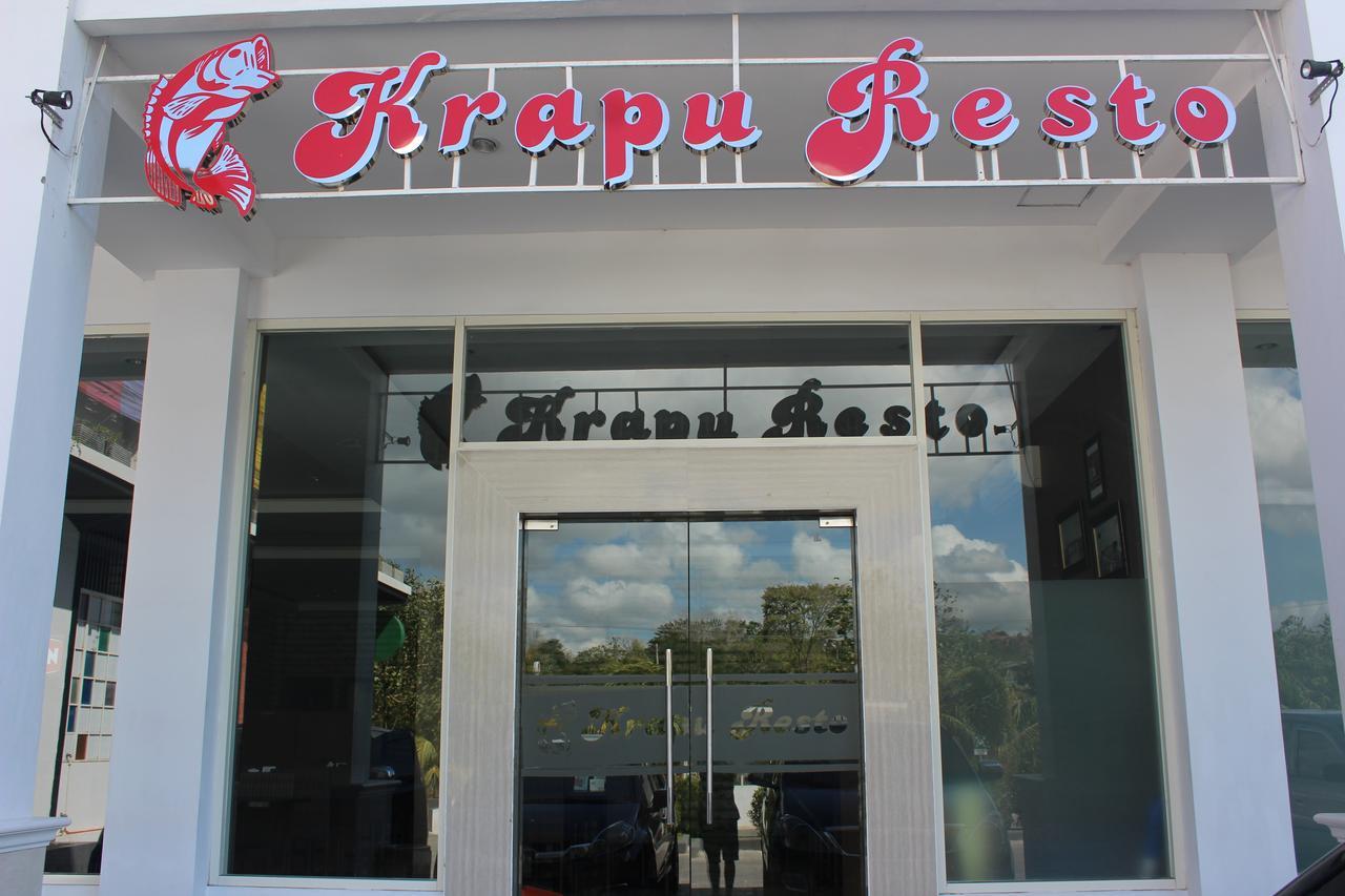 Naka Hotel Kupang Kupang  Eksteriør billede